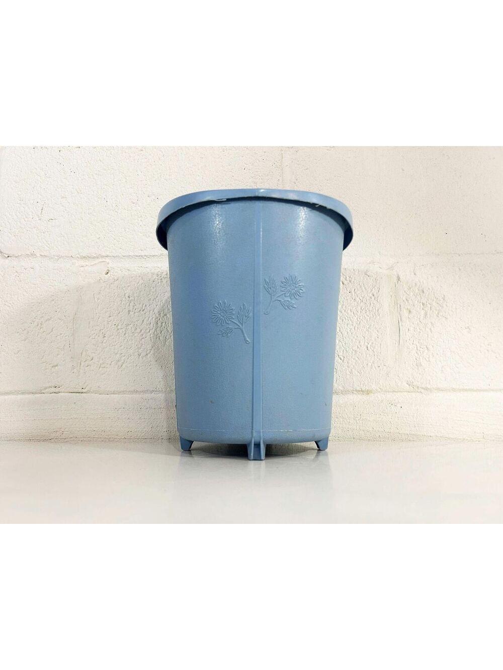 Periwinkle Blue Rubbermaid 2940 Wastebasket 1970s Embossed Daisy 70s